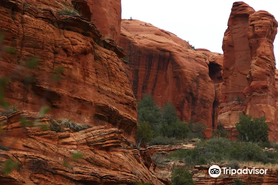 Lost Canyon Trail