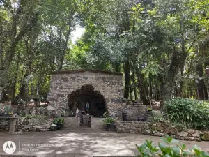 Gruta Nossa Senhora de Lourdes