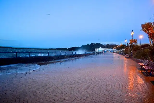 Hotels near Whitmore Bay Beach