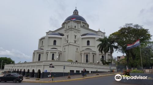 Catedral Virgen de Caacupe