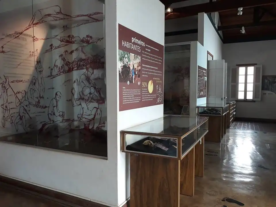Hotels near Museu de Arqueologia e Paleontologia (MAPA)