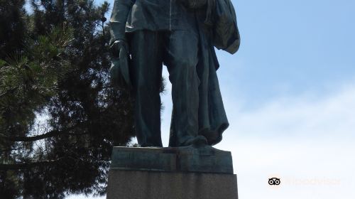 Monument to Gorkiy