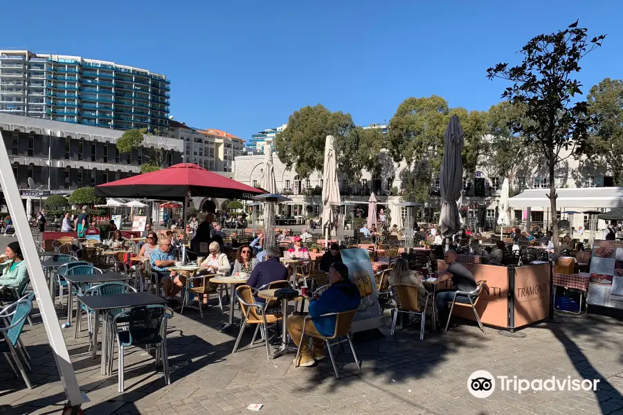 Grand Casemates Square