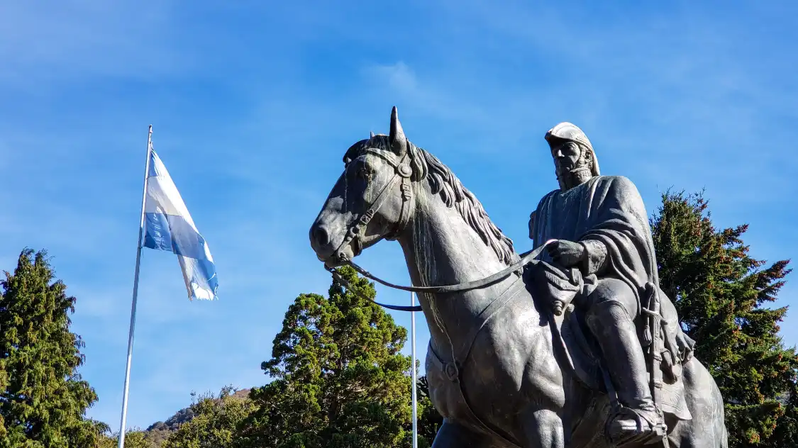 Các khách sạn gần San Martin Plaza