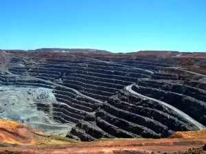 The Superpit