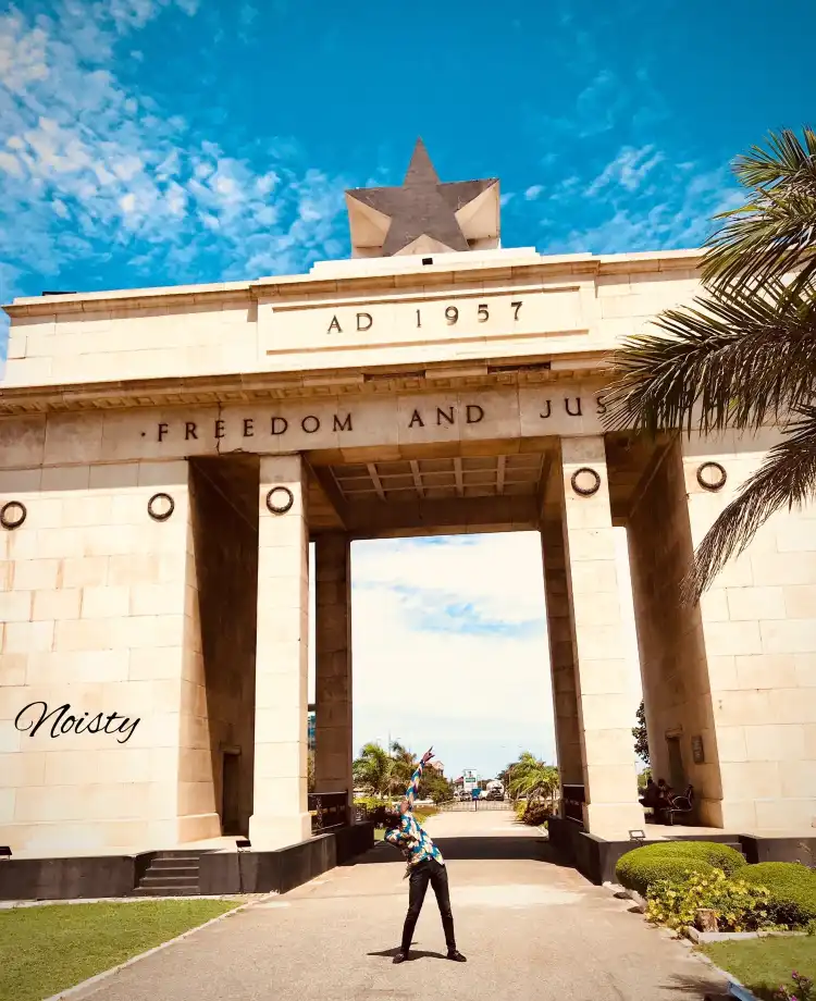 Hotels near Black Star Gate