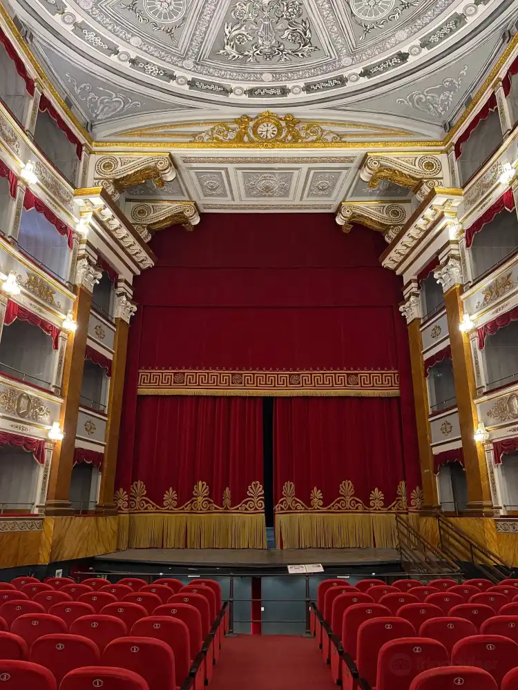 Hotels near Teatro Tina Di Lorenzo