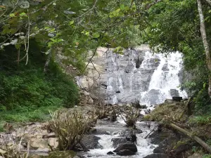 Nam Dee Waterfall