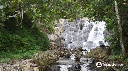 Nam Dee Waterfall