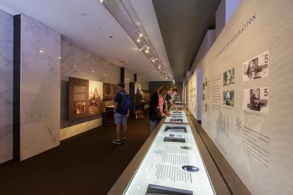 Hotels near Reserve Bank of Australia Museum