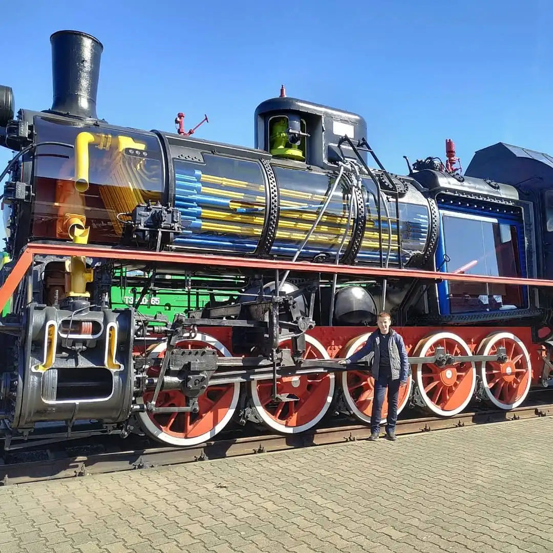 Hotels near Railway engineering museum