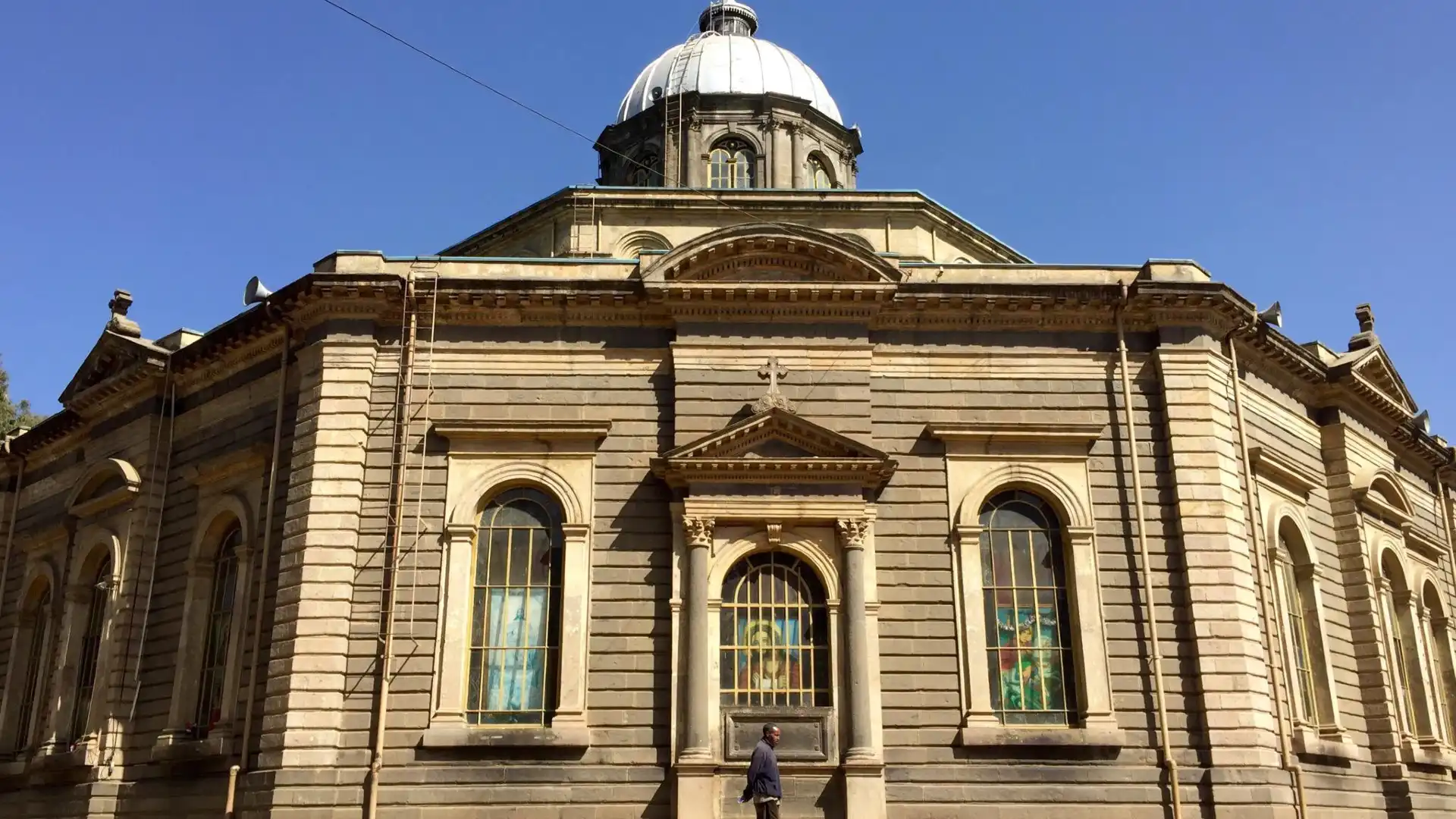 聖喬治大教堂附近的飯店