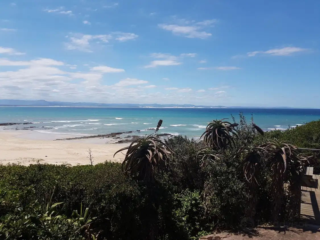 Hotels near Paradise Beach