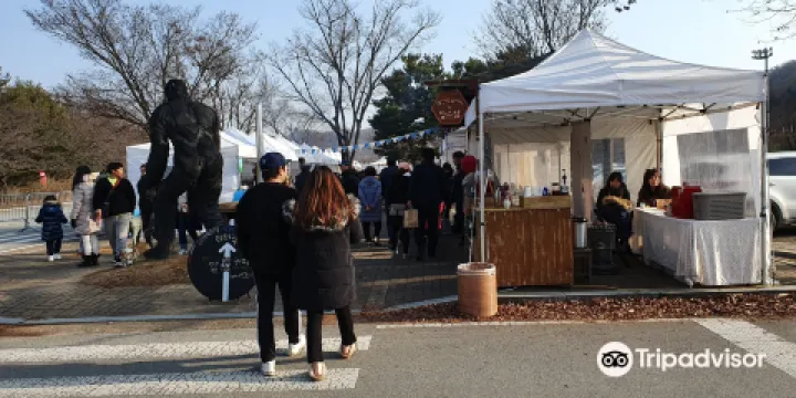 昆池岩陶瓷公園