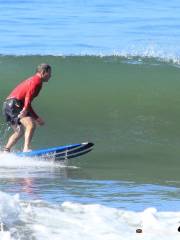 Dominical Waverider Surf Camp & Retreat