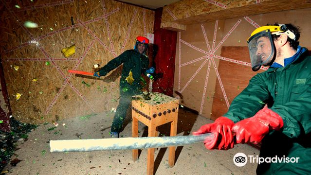 Limba RAGE ROOM