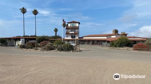 Catalina Airport - KAVX