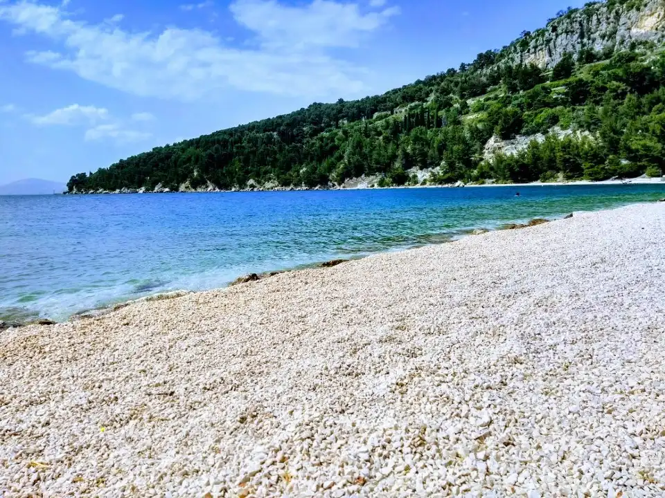2_Kasjuni Beach
