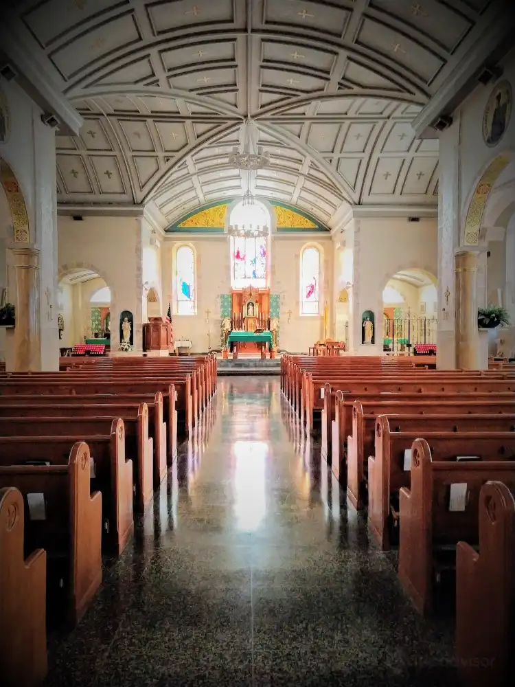 Hotels near St. Mary of the Cataract