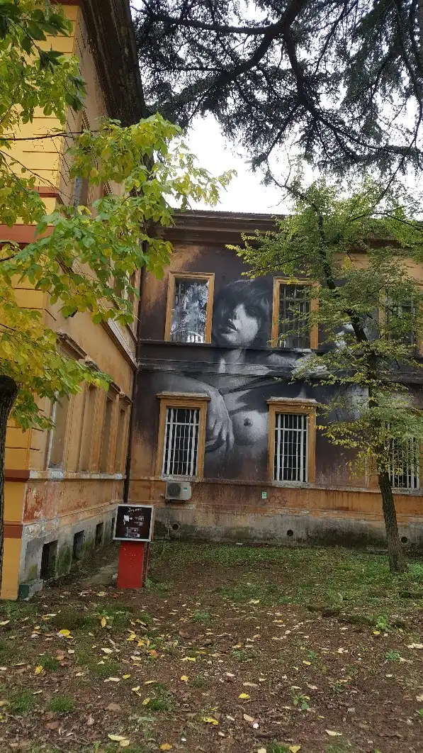 Hotels near Laboratory of the Mind Museum