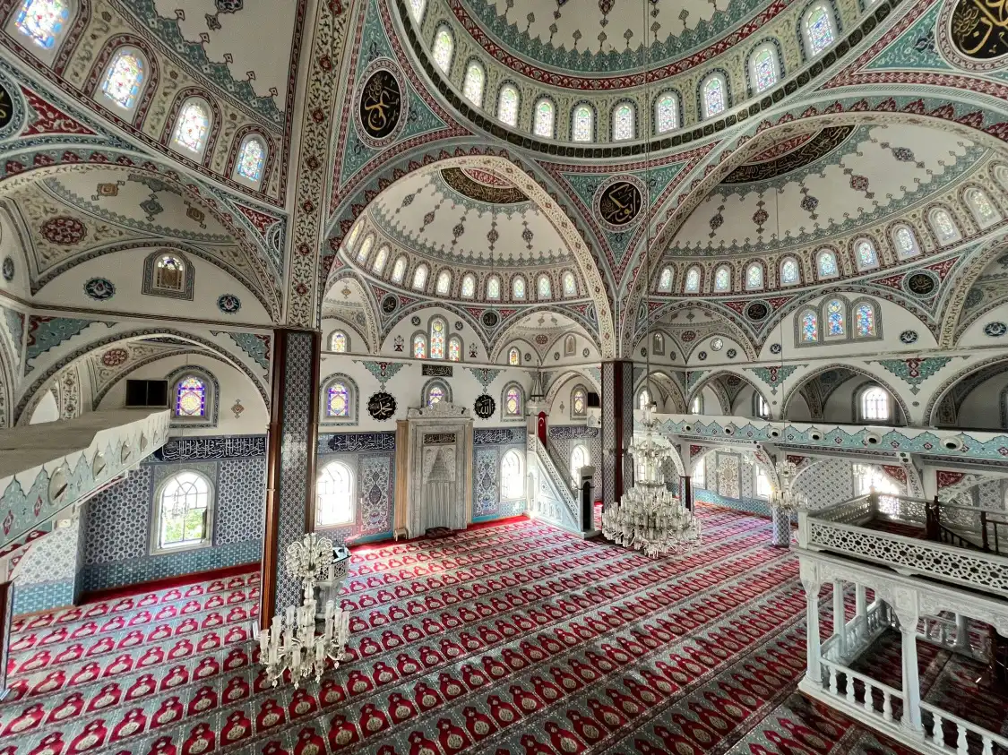 Hotels near Mrk. Külliye Cami