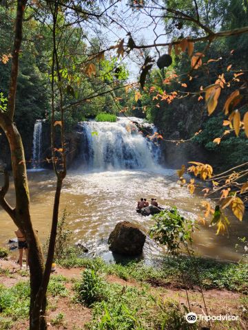 Saltos del Arroyo Mbocay