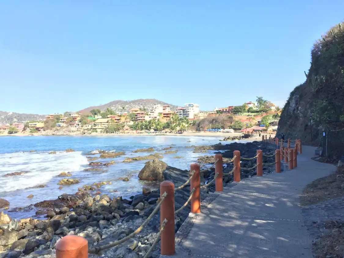 Hotels near Zihuatanejo Bay