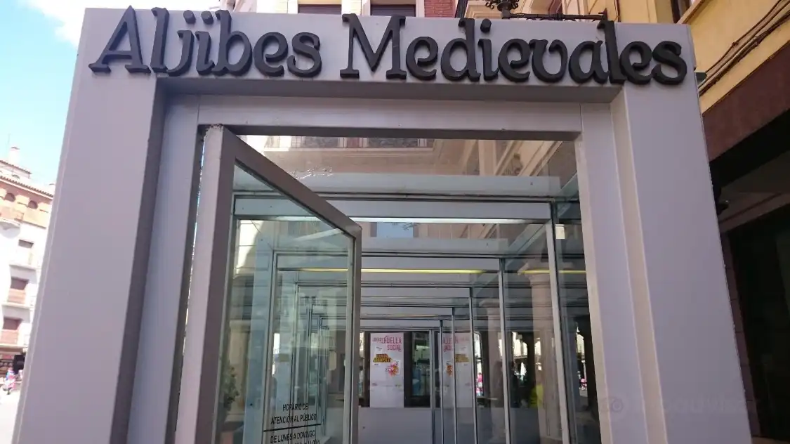 Hotels near Aljibe Medieval
