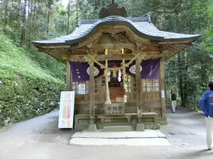 Kamochiji Shrine