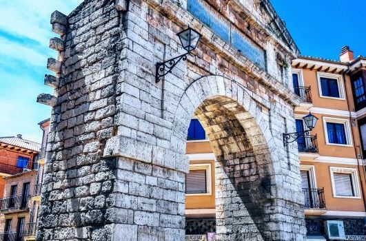 Puerta de Corredera Toro