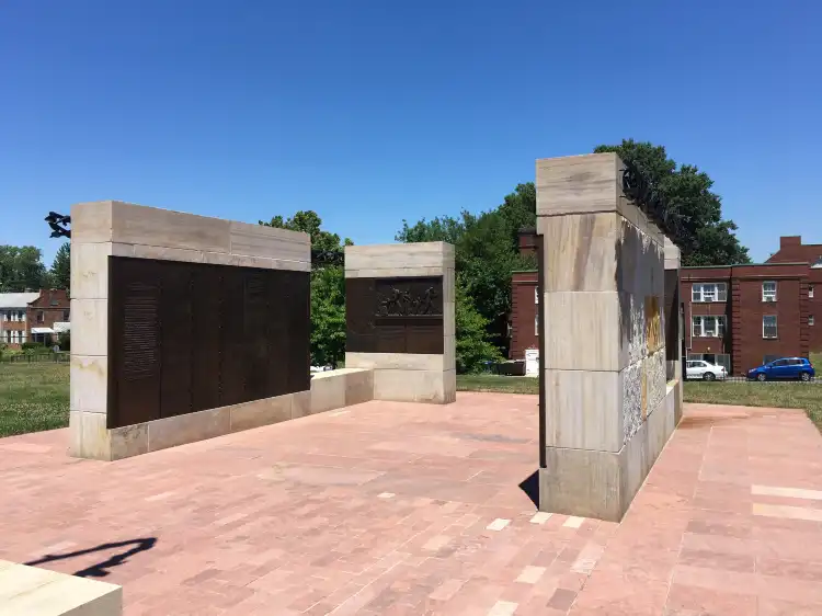 Hotels near Contrabands and Freedmen Cemetery Memorial