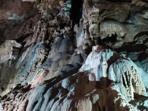 Skelskaya Cave
