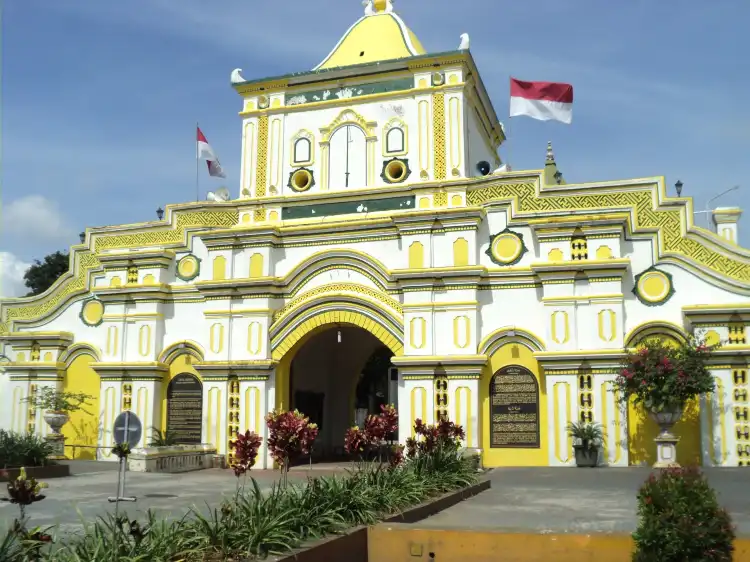 Hotels in Sumenep