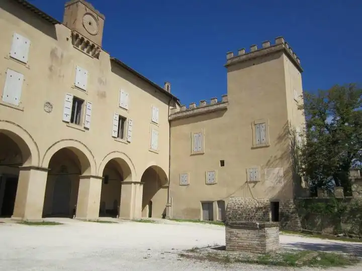 Hotel a Castelraimondo