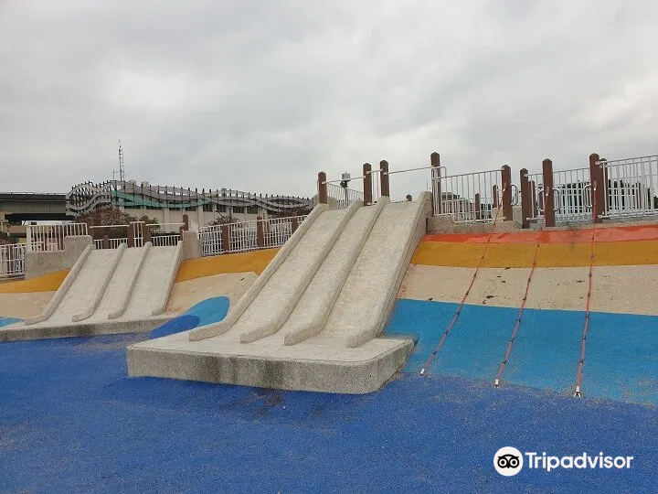 3_Dajia Riverside Park