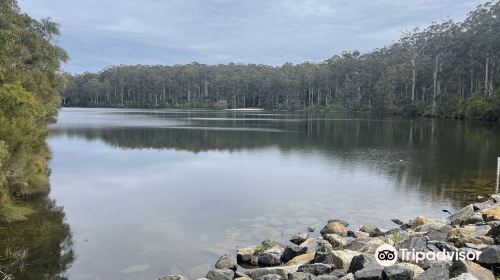 Big Brook Dam Foreshore & Picnic Area