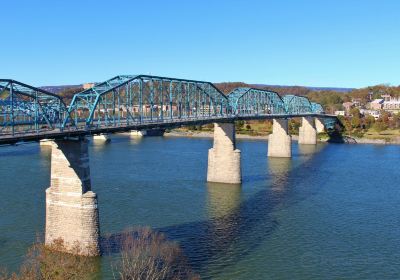 Walnut Street Bridge