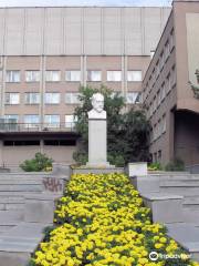 Chaikovskiy Statue