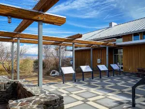 Eastern Sierra Visitor Center