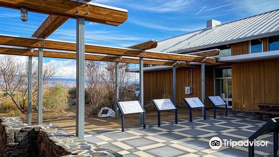 Eastern Sierra Visitor Center