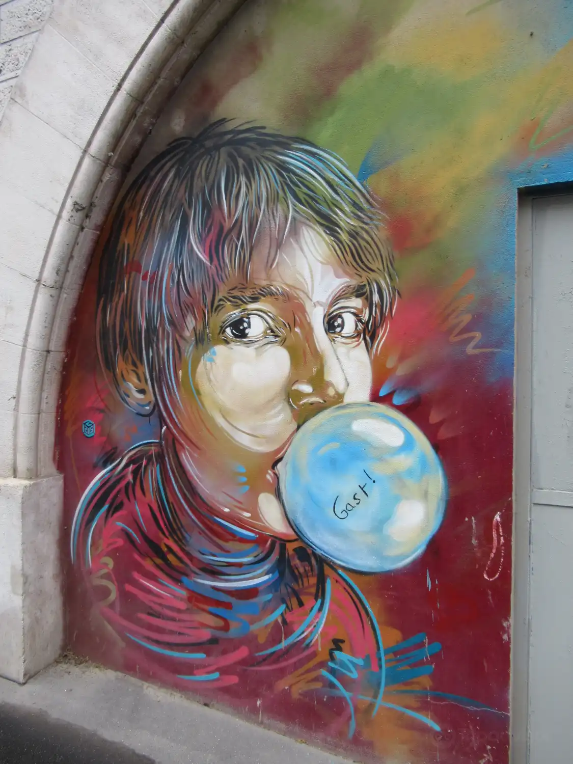 Hôtels à proximité de : Fresque "Nina fait des bulles"