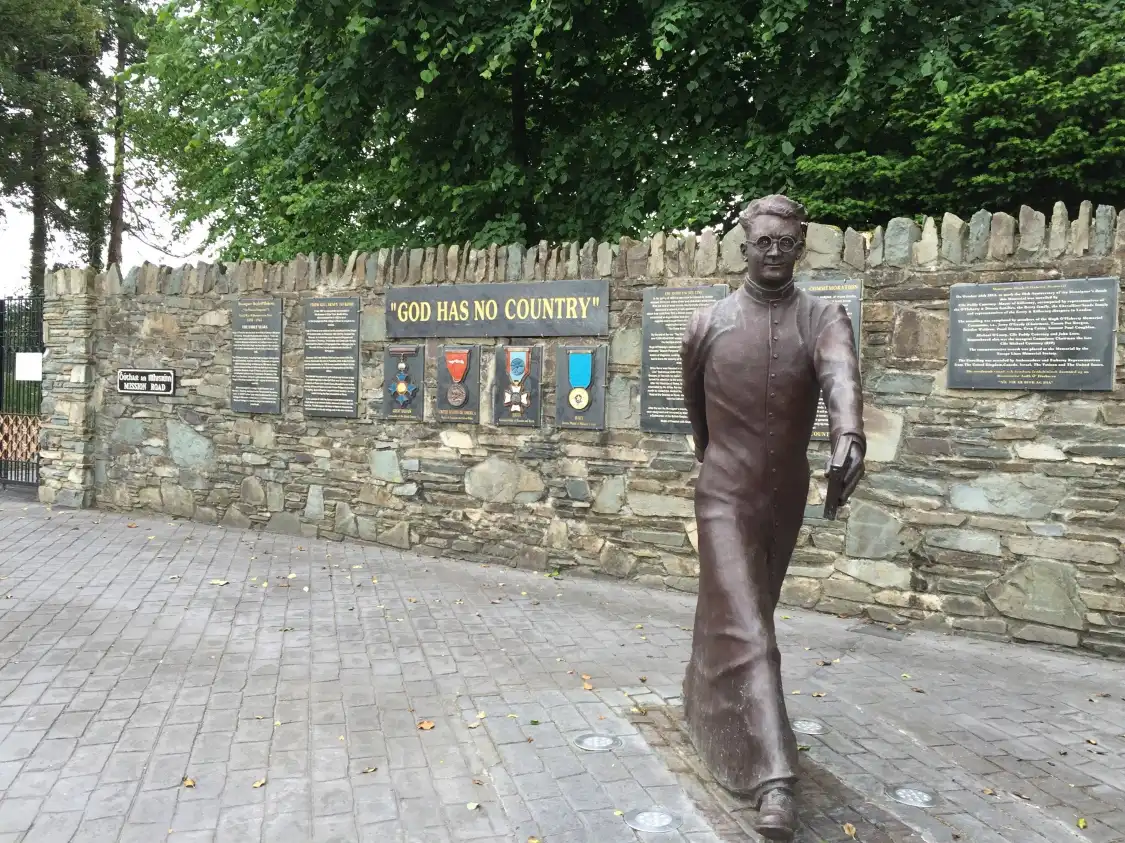 Hotels near Monsignor Hugh O’Flaherty Memorial