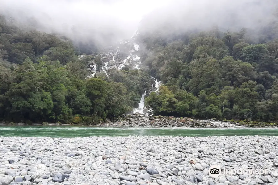 Roaring Billy Falls