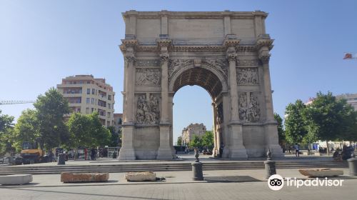 Arc de Triomphe ( Porte d'Aix )