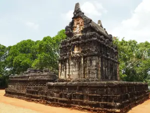 Nalanda Gedige (Central point of Sri Lanka)