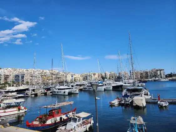 Hotels near Mikrolimano