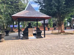 Pendopo Agung Trowulan