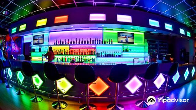 Bowling - Lucky Strike G Bay -Resto- Bar - Lounge - Billard