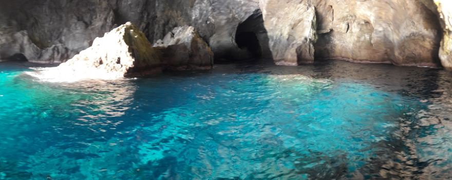 Glass Bottom Boat Chytra