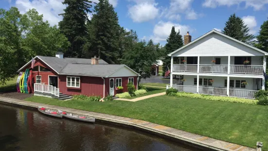 Borchers AuSable Canoe & Kayak with Riverside Bed & Breakfast